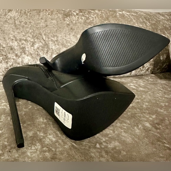 ASOS Sky-High Heeled Black Ankle Boots Size 7 - Picture 2 of 6